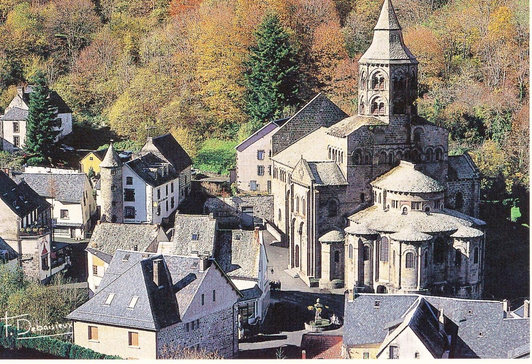 Hotel Restaurant Notre Dame Orcival Bagian luar foto